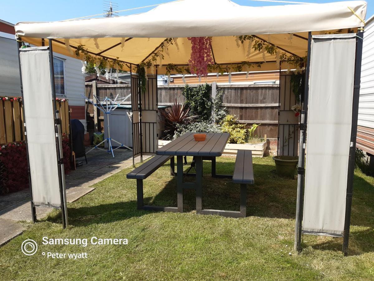 Gina'S Static Caravan,118 Sandsgate Hemsby Εξωτερικό φωτογραφία